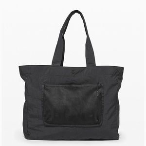 Lululemon Pack the Pocket Tote